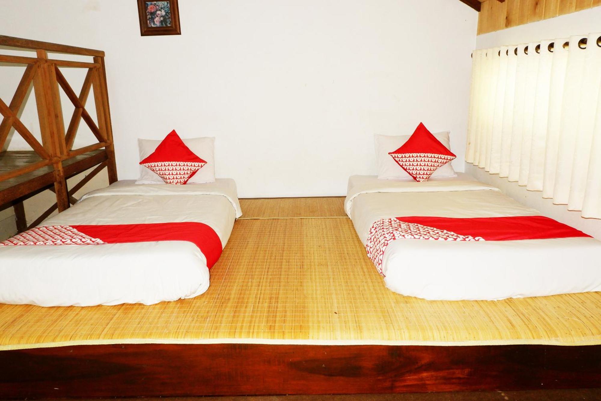 Cemara'S Homestay Бату Экстерьер фото